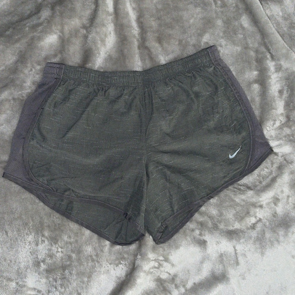 Nike Dri-Fit Athletic Shorts Kid’s Size L